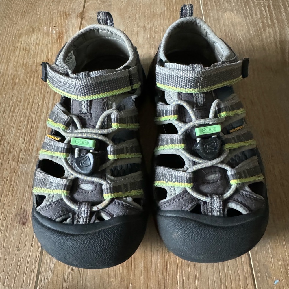 Kid’s Keen sandals